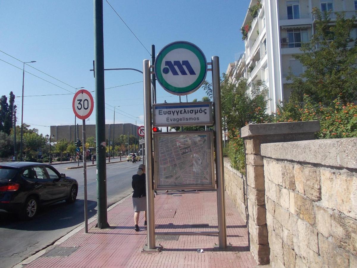 2 Bedroom Apt - Live Like A Local In Kolonaki Athens Exterior photo